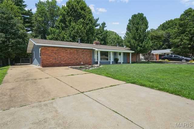 1529 Cerulean Drive, St Louis, MO 63146