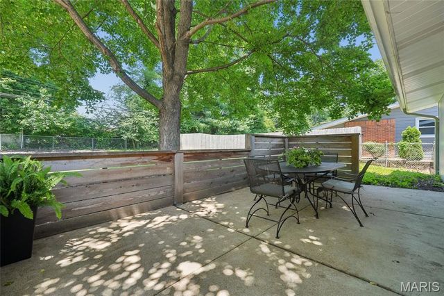 1529 Cerulean Drive, St Louis, MO 63146