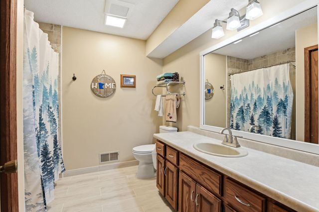 22145 Jason Avenue N, Forest Lake, MN 55025