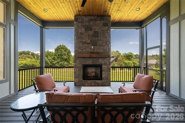 769 Daniel Circle Drive, Mills River, NC 28759
