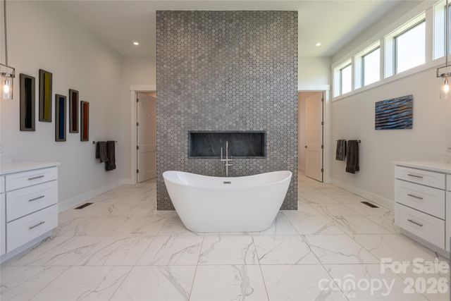 769 Daniel Circle Drive, Mills River, NC 28759