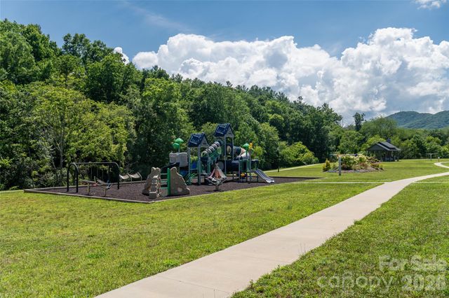 769 Daniel Circle Drive, Mills River, NC 28759