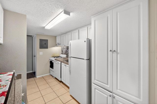 115 OYSTER BAY CIRCLE 320, Altamonte Springs, FL 32701