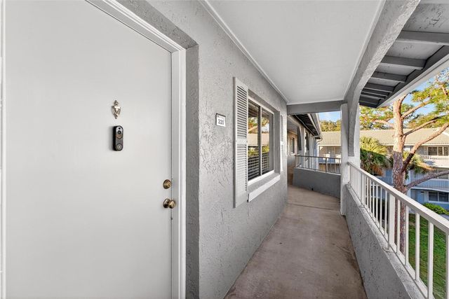 115 OYSTER BAY CIRCLE 320, Altamonte Springs, FL 32701