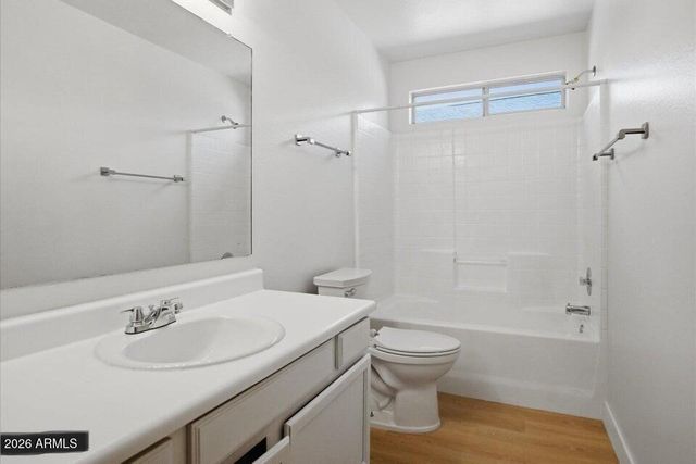 2901 W IRMA Lane, Phoenix, AZ 85027