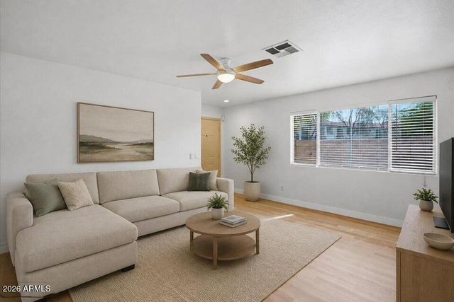 2901 W IRMA Lane, Phoenix, AZ 85027