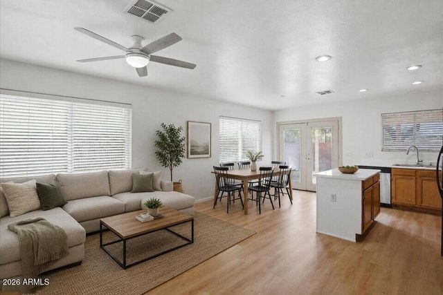 2901 W IRMA Lane, Phoenix, AZ 85027