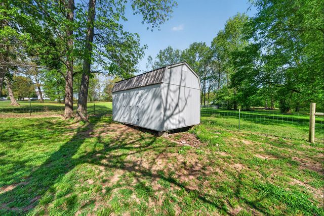 253 Spring Meadows Ln, Morrison, TN 37357