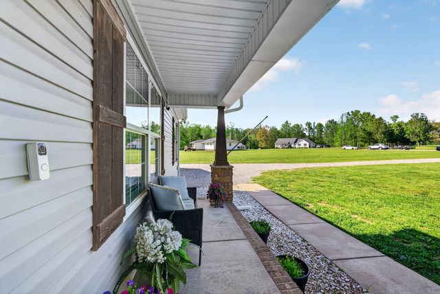 253 Spring Meadows Ln, Morrison, TN 37357