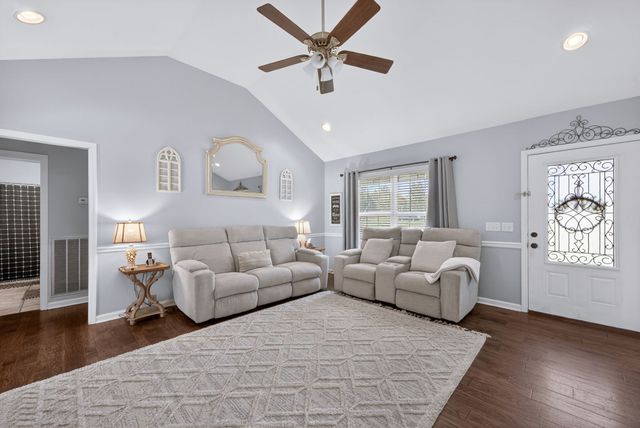 253 Spring Meadows Ln, Morrison, TN 37357