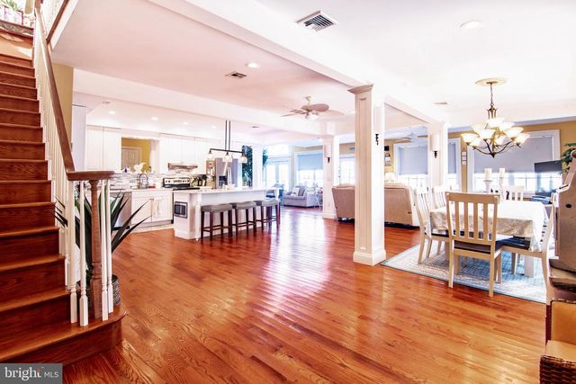 333 OAKLAND AVE, Pleasantville, NJ 08232