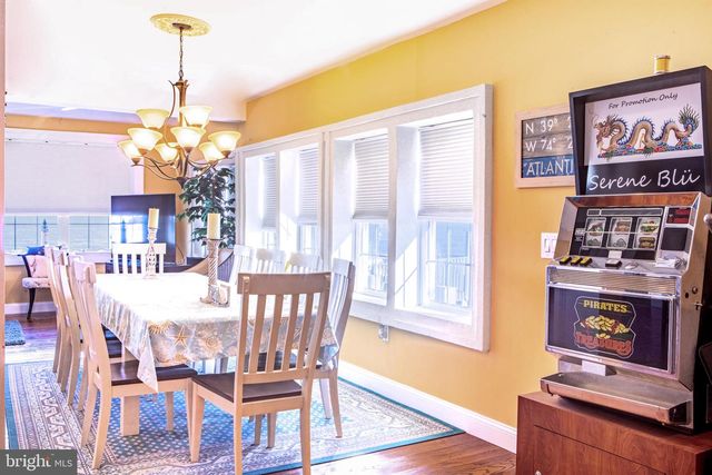 333 OAKLAND AVE, Pleasantville, NJ 08232