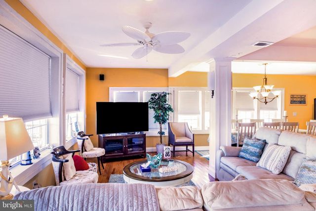 333 OAKLAND AVE, Pleasantville, NJ 08232