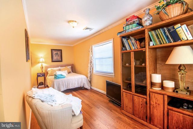 333 OAKLAND AVE, Pleasantville, NJ 08232