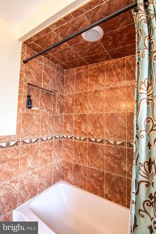 333 OAKLAND AVE, Pleasantville, NJ 08232