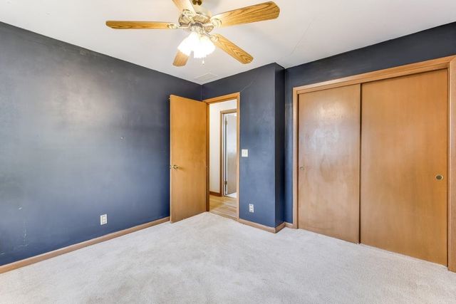 604 N Saint James Pl, Wichita, KS 67206