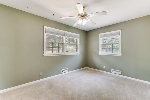 604 N Saint James Pl, Wichita, KS 67206