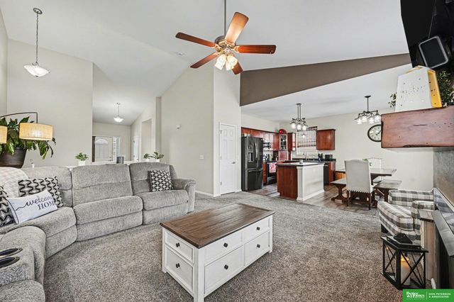 7932 N 152nd Avenue, Bennington, NE 68007