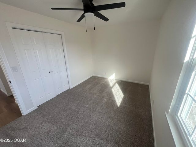 2305 E 24th Street, Joplin, MO 64804