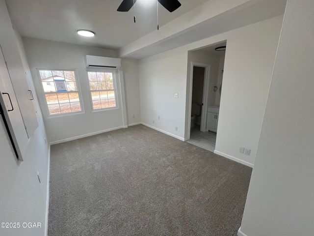 2305 E 24th Street, Joplin, MO 64804