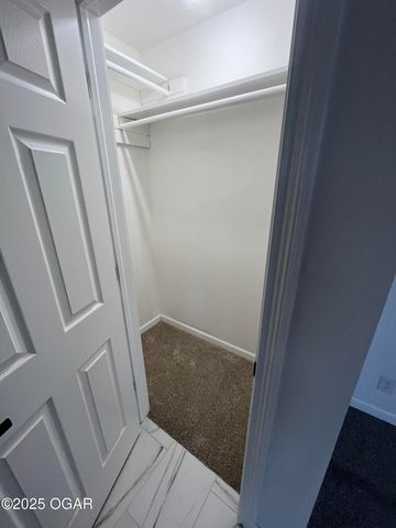 2305 E 24th Street, Joplin, MO 64804