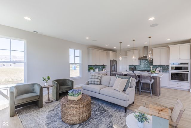 7441 Peristyle Lane, Mccordsville, IN 46055