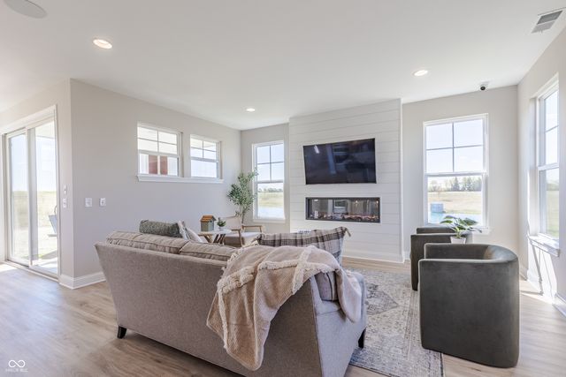 7441 Peristyle Lane, Mccordsville, IN 46055