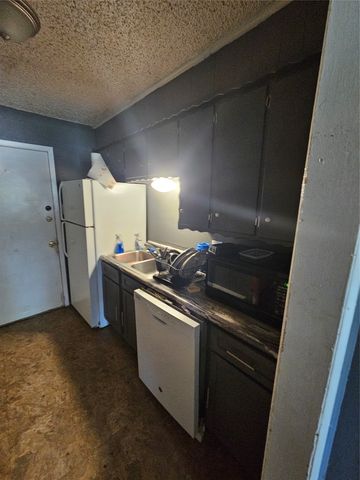 1902 Maplewood Court 1904, Gainesville, TX 76240