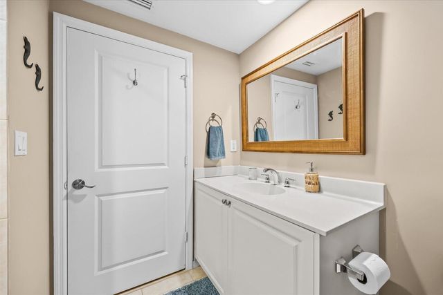 715 NW Flagler Avenue 302, Stuart, FL 34994