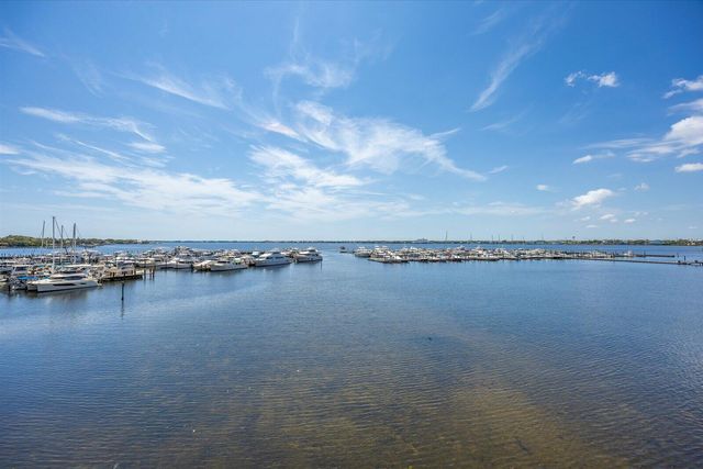 715 NW Flagler Avenue 302, Stuart, FL 34994