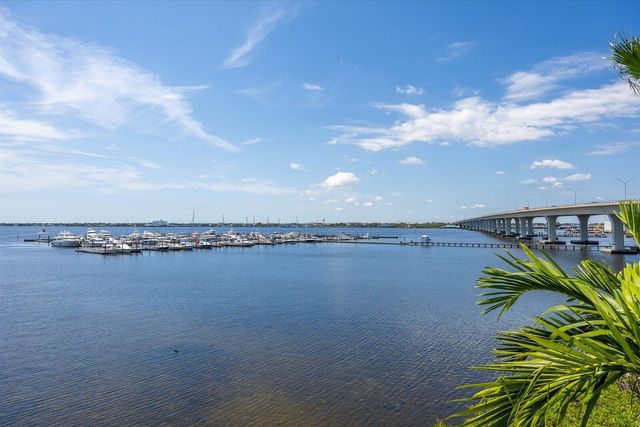 715 NW Flagler Avenue 302, Stuart, FL 34994