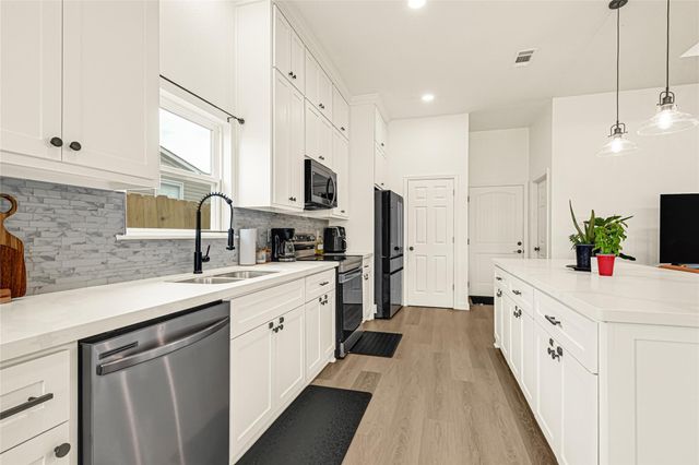 16273 Jeet St, Conroe, TX 77306
