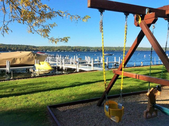 603 Agaming ROAD, Fontana, WI 53125