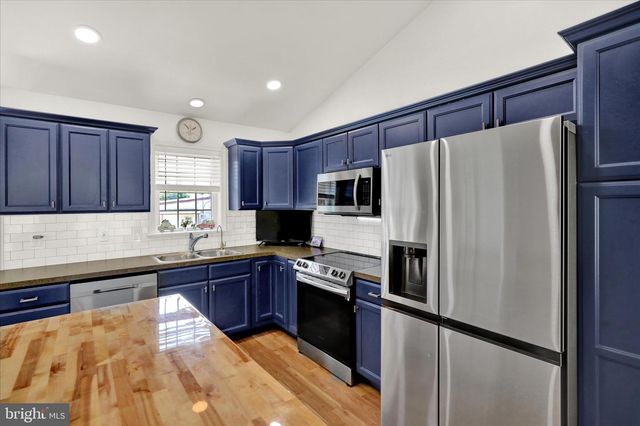 2417 MIFFLIN ST, Lebanon, PA 17046