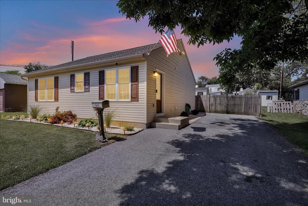 2417 MIFFLIN ST, Lebanon, PA 17046