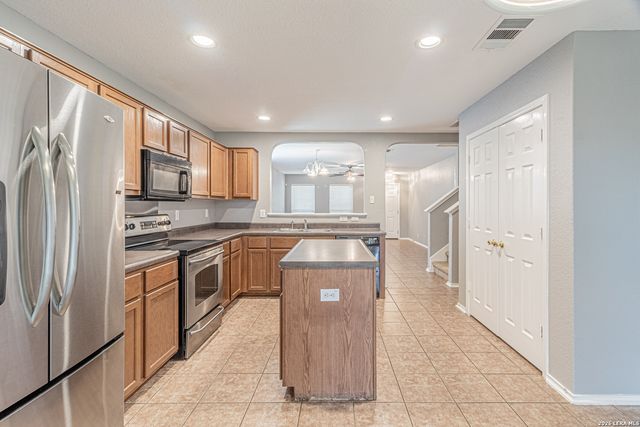 326 DIANA DR, Converse, TX 78109
