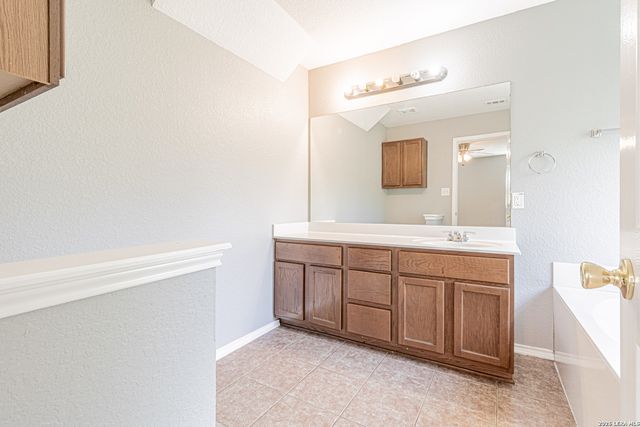 326 DIANA DR, Converse, TX 78109
