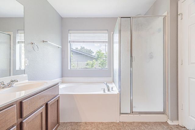 326 DIANA DR, Converse, TX 78109