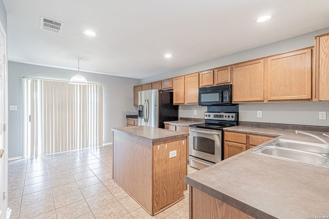 326 DIANA DR, Converse, TX 78109