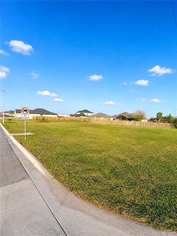 9000 New Orleans Court, Los Fresnos, TX 78566