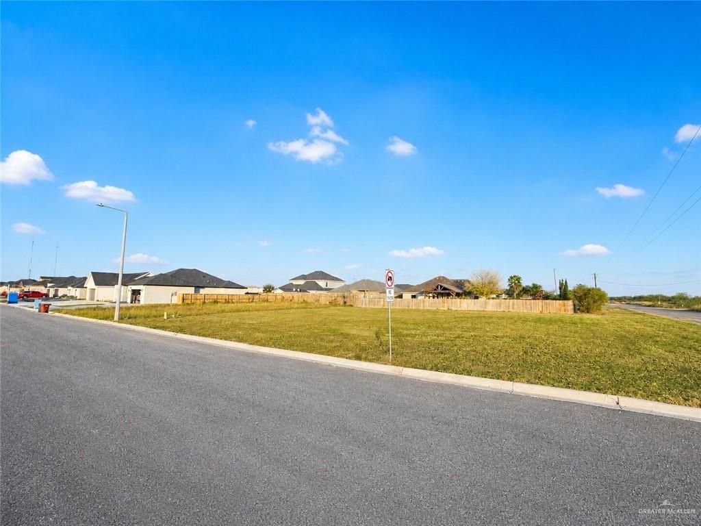 9000 New Orleans Court, Los Fresnos, TX 78566