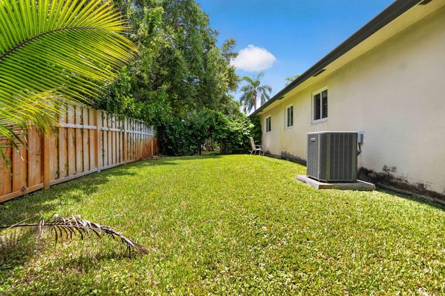 9404 NW 37TH Court, Coral Springs, FL 33065