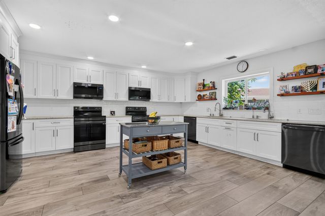 9404 NW 37TH Court, Coral Springs, FL 33065