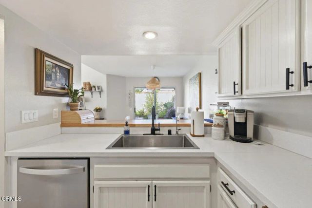 9813 Sweetwater Lane, Ventura, CA 93004