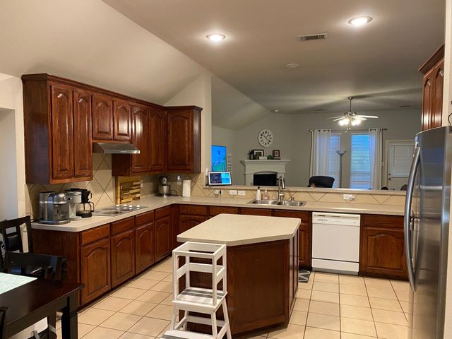 5827 Silver Sage Lane, Grand Prairie, TX 75052