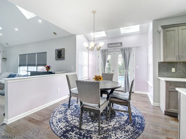 37 Lazarus Dr, Roxbury Twp., NJ 07852