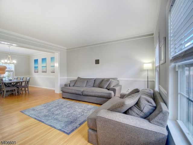 37 Lazarus Dr, Roxbury Twp., NJ 07852