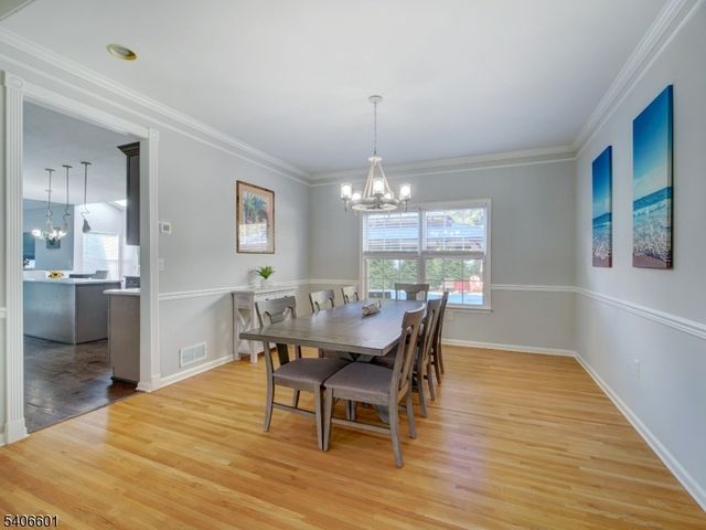 37 Lazarus Dr, Roxbury Twp., NJ 07852