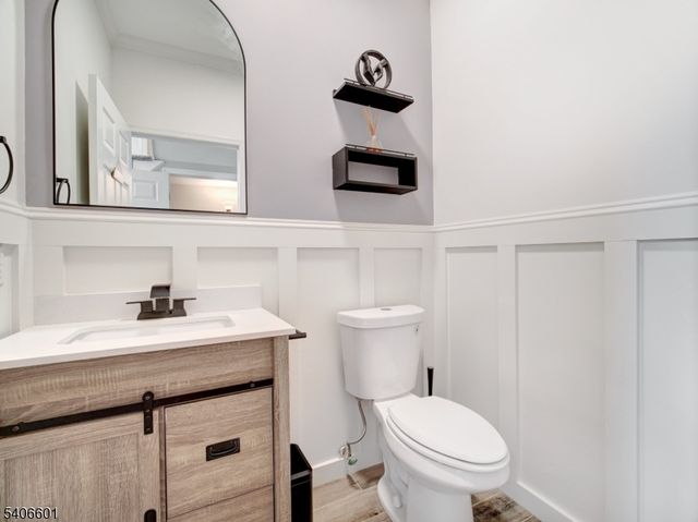 37 Lazarus Dr, Roxbury Twp., NJ 07852