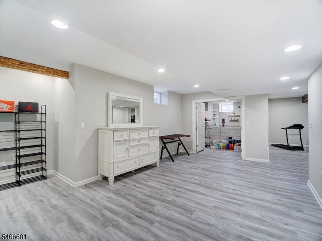 37 Lazarus Dr, Roxbury Twp., NJ 07852